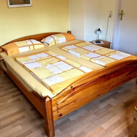 Bed & Breakfast Gaestehaus Hoffmann Farschweiler