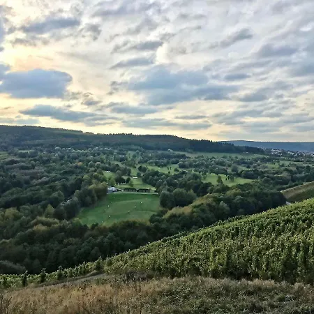 Bed & Breakfast Gaestehaus Hoffmann Farschweiler