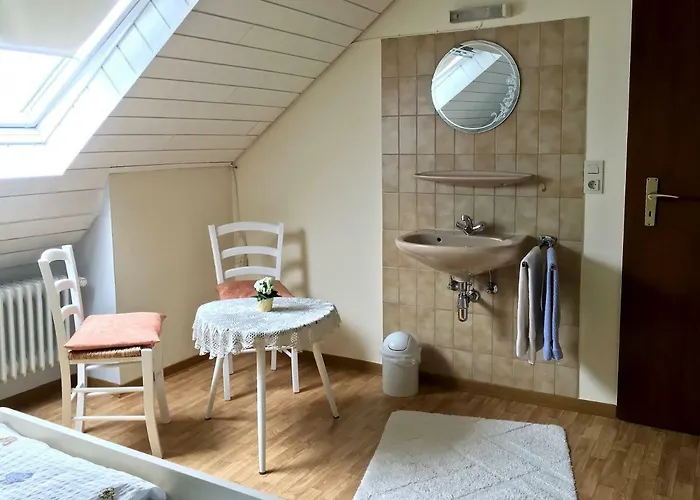 Bed & Breakfast Gaestehaus Hoffmann Farschweiler